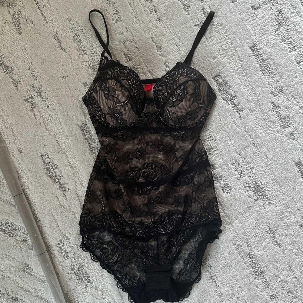 Skinny girl lingerie black lace size medium new